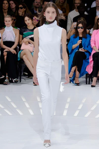 Look 1